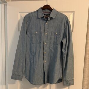 Banana Republic Light Blue Casual Button Down Shirt